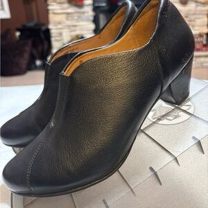 Taos Black Leather Block Heel Shoes